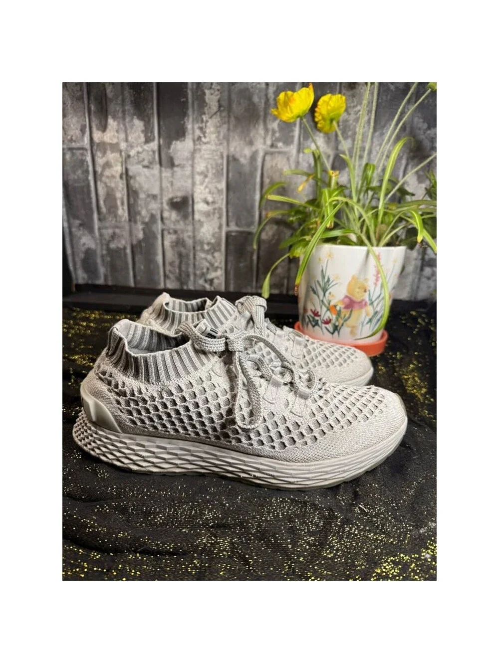 NOBULL Knit Runner Training Shoes - Heather Grey / White (Size 8m /women 9.5)